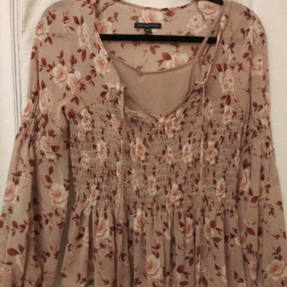 American Eagle - Feminine dreamy frilly top - XS